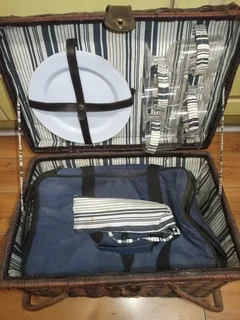 Picnic Basket Set