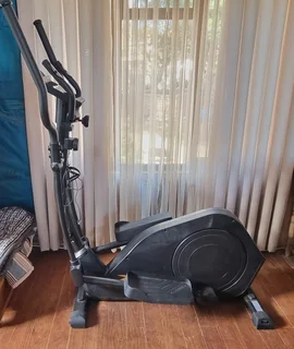 Reebok Floatride Cross Trainer. Like new.