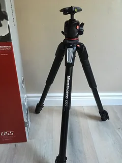Manfrotto 055 Aluminium Tripod with Q2 Ball Head