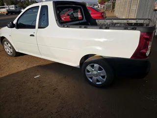 2021 Nissan np200 1.6 utility p/u