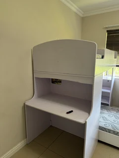 5 piece loft bed (excl.matresses)