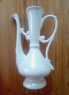 White Pearlescent Vase