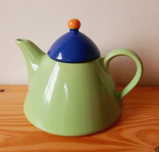 Apple Green Teapot.