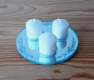 Mirrored Round Candle Plate and Candles.