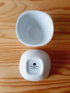 Small White Porcelain Dishes. Set of 2.
