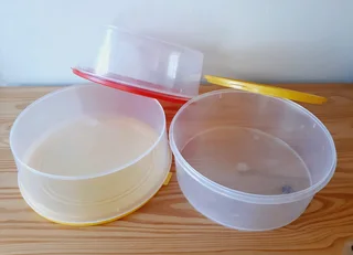 Round Plastic Containers with Lids. Set of 3