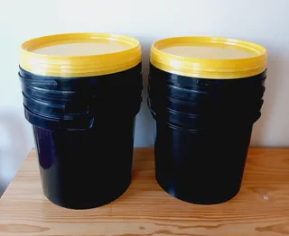 Black and Yellow Buckets. Set of 8.