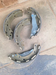 Hyundai i10 brake shoes