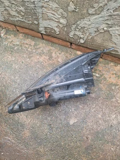 Hyundai grand i10 right headlamp