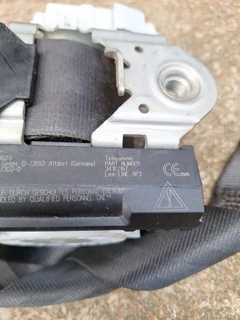 Polo vivo safety belts