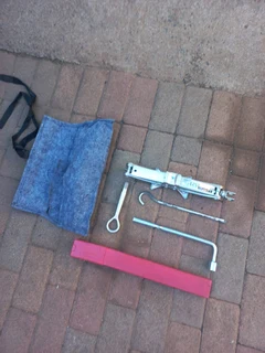 Honda jackset n triangle