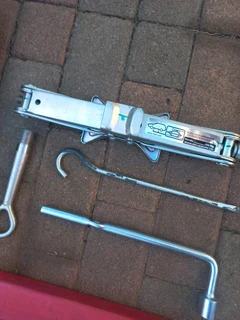 Honda jackset n triangle