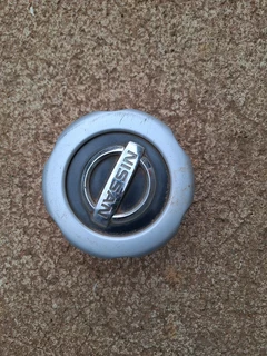 Nissan hardbody single cap