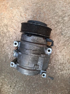Toyota quantum aircon pump