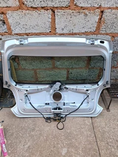 Polo vivo 2021 tailgate