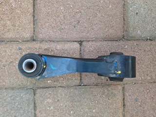 Toyota etios engine mounting