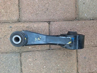 Toyota etios engine mounting