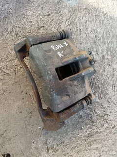 Toyota run x right front caliper