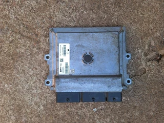 Renault clio 4 computer box