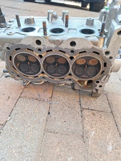 Hyundai i10/kia picanto g3la complete cylinder head