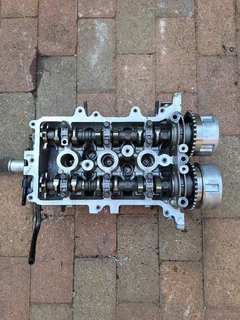 Hyundai i10/kia picanto g3la complete cylinder head