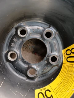 Mercedes benz Ml 18&#34; biscuit sparewheel