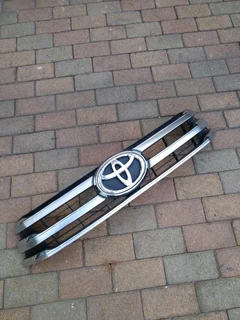 TOYOTA hilux gd6 grill