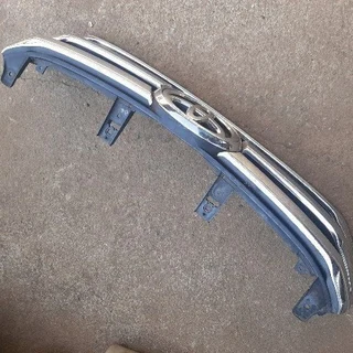 TOYOTA hilux gd6 grill