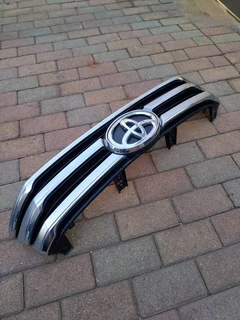 TOYOTA hilux gd6 grill