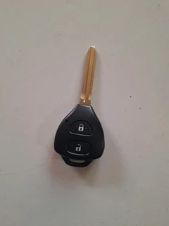 Toyota corolla 2 button key