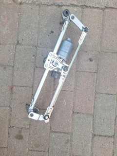 Polo vivo/6 wiper machine