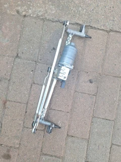 Polo vivo/6 wiper machine