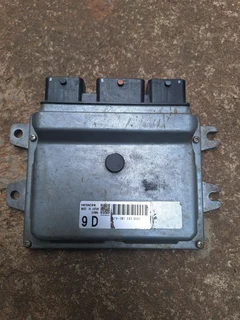 Nissan almera 2012 computer box