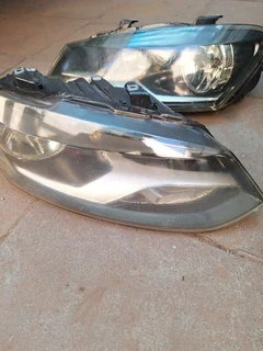 Polo 6 headlamps