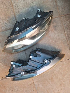 Polo 6 headlamps