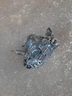 Ford Fairlane carburetor