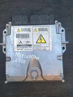 Mitsubishi l200 computer box