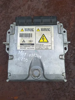 Mitsubishi l200 computer box