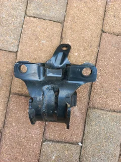 Mazda CX5 left transmission engine mouting