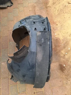 Polo 8 right fender liner
