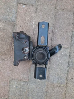 Toyota etios engine mountings