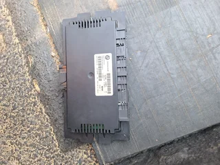 E90 Footwell relay Module (FRM)