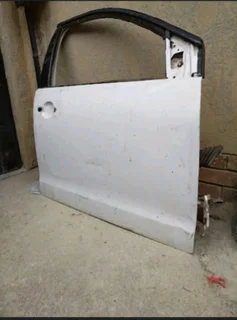 Polo vivo drivers door