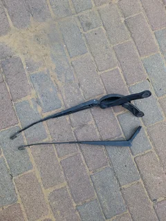Nissan np200 wiper arms