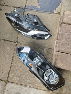 Polo 6/vivo headlamps