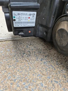 Polo 6/vivo headlamps