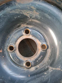 Nissan np200 sparewheel