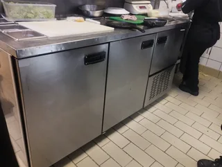 Underbar fridge for sell