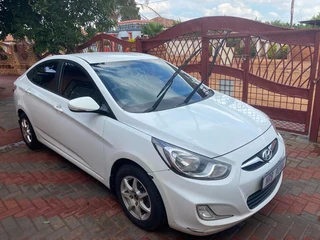 Hyundai Accent for sale ( 0636756581)