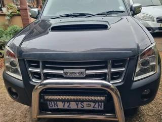 Isuzu kb 300